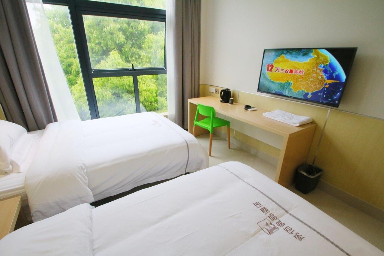 100 Inn Plus Pudong Airport Hotel Şanghay Dış mekan fotoğraf