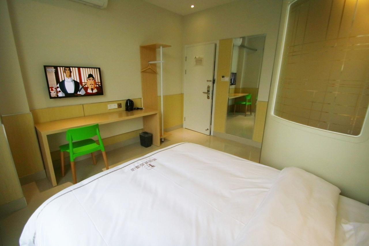 100 Inn Plus Pudong Airport Hotel Şanghay Dış mekan fotoğraf